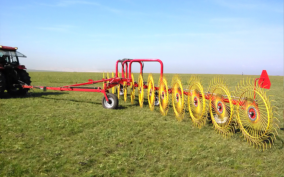 標(biāo)題：9LC-7.6型指輪式摟草機(jī)
瀏覽次數(shù)：37
發(fā)表時間：2023-12-12