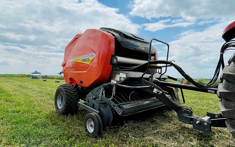 標(biāo)題：9YGJ-2.2B圓草捆打捆機(jī)
瀏覽次數(shù)：169
發(fā)表時(shí)間：2023-12-12