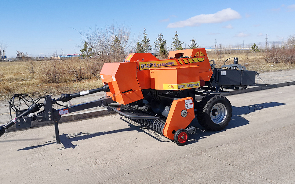 標題：9YF-2.2P型方草捆撿拾壓捆機
瀏覽次數(shù)：99
發(fā)表時間：2023-12-12